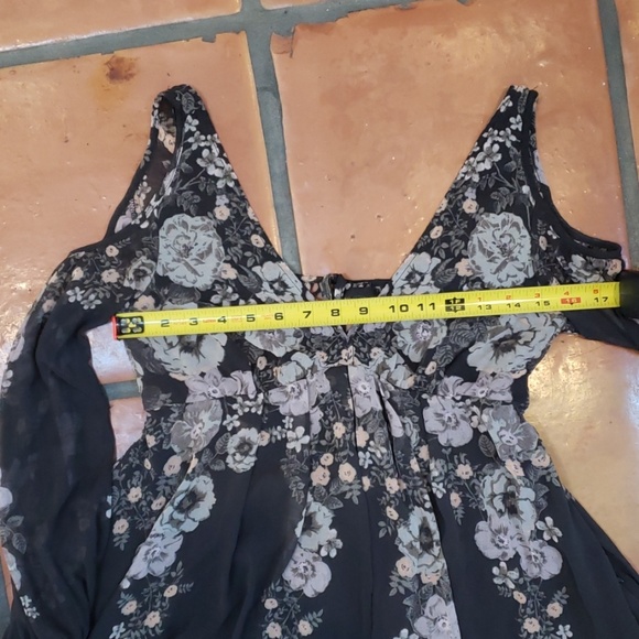 Free People cold shoulder floral dress - Picture 8 of 8